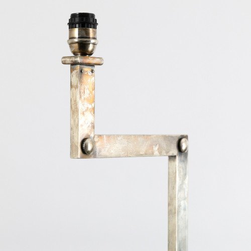 messing lamp in de kleur antiek zilver met een E27 fitting