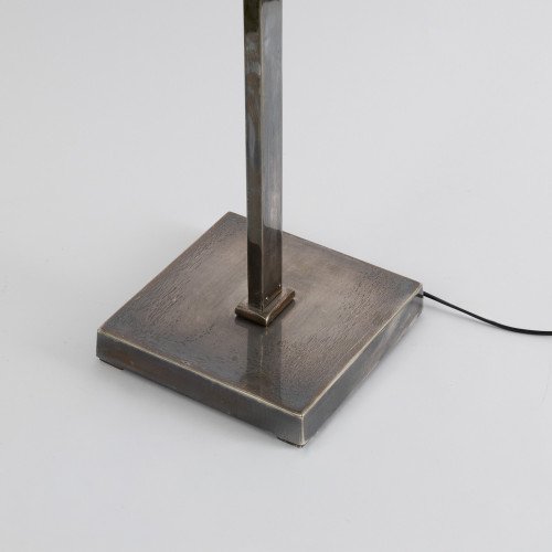 messing lamp in de kleur antiek zilver met een E27 fitting