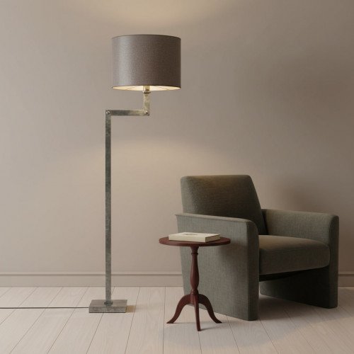 messing lamp in de kleur antiek zilver met een E27 fitting
