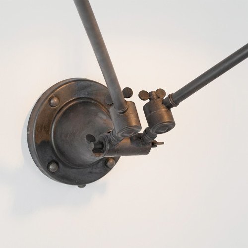 messing lamp in de kleur antiek zwart met een E27 fitting