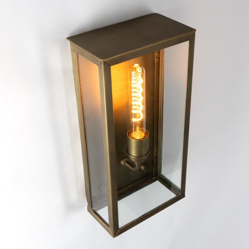 messing lamp in de kleur antiek messing met een E27 fitting