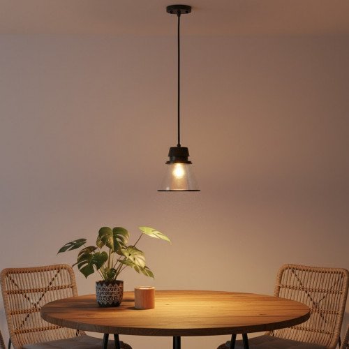 messing lamp in de kleur antiek zwart met een E14 fitting