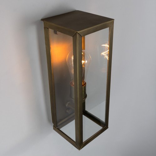 messing lamp in de kleur antiek messing met een E27 fitting