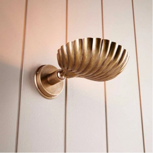 messing lamp in de kleur antiek messing met een E27 fitting