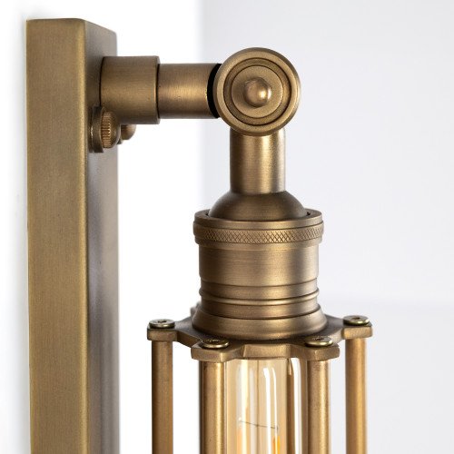 messing lamp in de kleur antiek messing met een E27 fitting