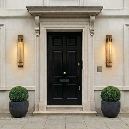 messing muurlamp in de kleur antiek messing met een E27 fitting