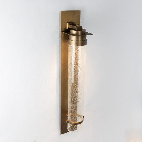 messing muurlamp in de kleur antiek messing met een E27 fitting