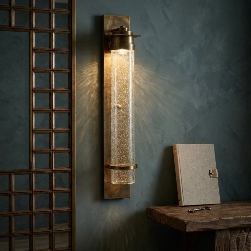 messing muurlamp in de kleur antiek messing met een E27 fitting