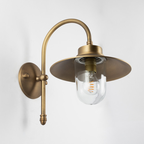 messing lamp in de kleur antiek messing met een e27 fitting