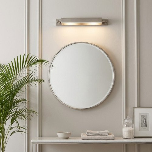 messing lamp in de kleur antiek zilver met een E14 fitting