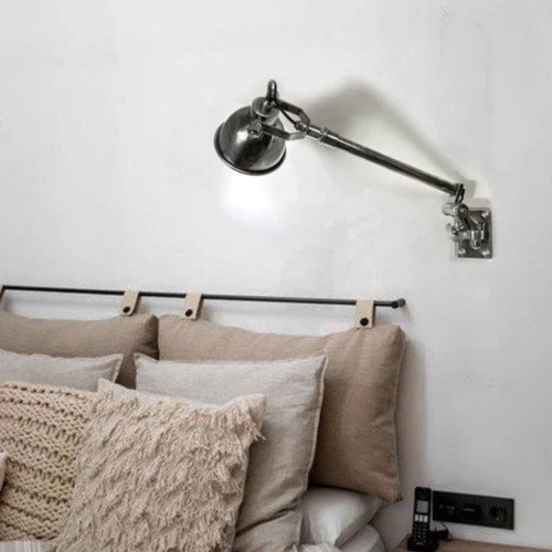 messing lamp in de kleur antiek zilver met een E14 fitting