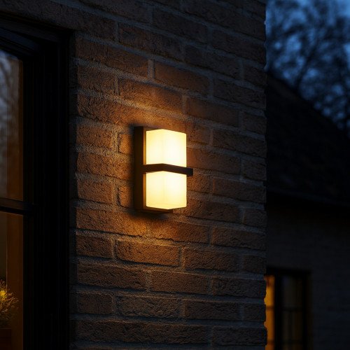 Buitenlamp Stela muurlamp antraciet opaal venster modern. 