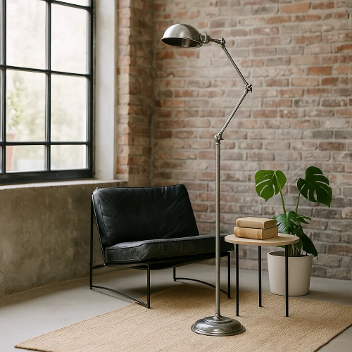 messing lamp in de kleur antiek zilver met een E27 fitting