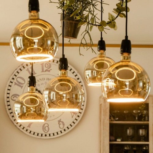 Decoratie led lamp exclusief voorgegeven met een led ring aan de onderzijde in de kleur smokey grey van het merk segula