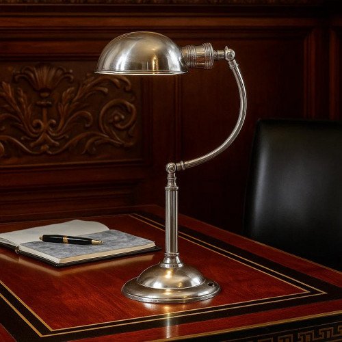 messing lamp in de kleur antiek zilver met een E27 fitting