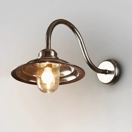 Prachtige vintage messing stallamp in de kleur zilver met E27 fitting en mooi robuust uiterlijk