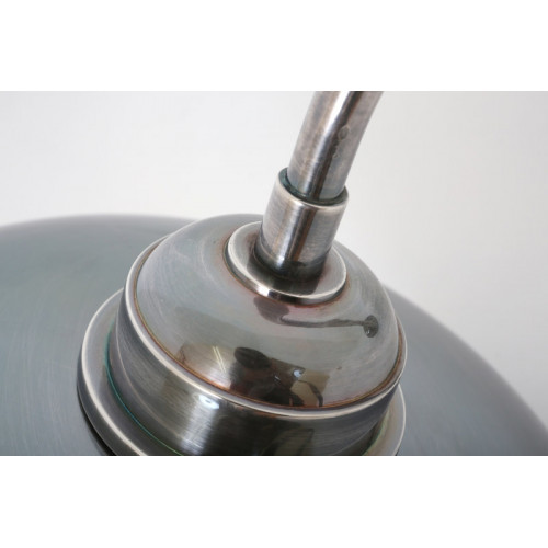 Prachtige vintage messing stallamp in de kleur zilver met E27 fitting en mooi robuust uiterlijk