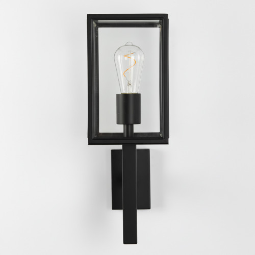 Zwarte buitenlamp strak klassiek box design, rechte wandsteun, stijlvol en praktische buiten wandlantaarn, handmade KS Verlichting