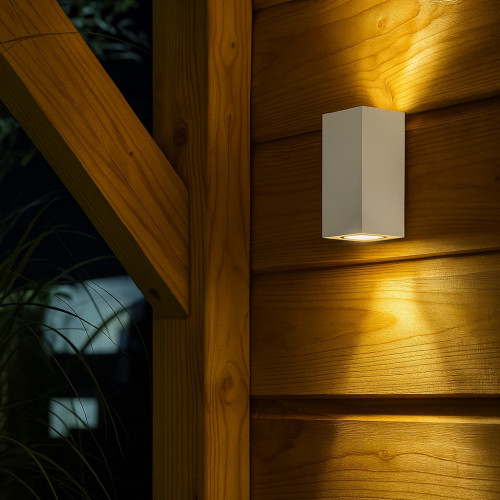 Wandspot Geo up en downlighter, 2 lichtbundels, aluminium spot met trendy witte finish, moderne wandverlichting voor buiten van het merk KS Verlichting