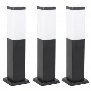 Strakke buitenlamp met zwarte poedercoating Strakke buitenlamp met zwarte poedercoating