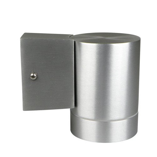 Subtiele buitenlamp nova vervaardigd van aluminium in de kleur zilver.