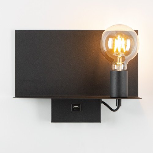 Wandlamp Night Guide met USB aansluiting voor opladen van tablet en/of smartphone