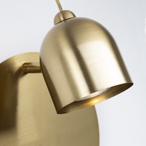 gouden nachtlamp met gu tien fitting en usb poort voorzien van schakelaar