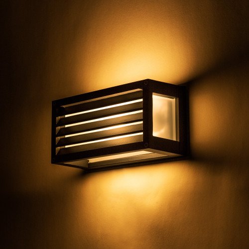 Moderne buitenmuur verlichting, wandlamp Bars, matzwart frame met lamellen, matte beglazing, e27 fitting niet zichtbaar in de buitenlamp, merk KS Verlichting