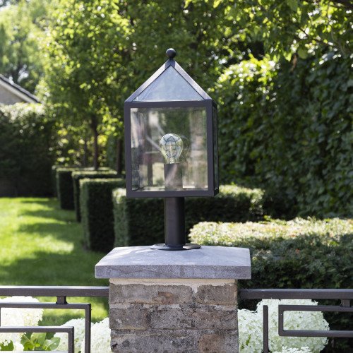 Zwarte buitenlamp staand model tuinlamp zwart RVS frame grote heldere glazen model Bloemendaal