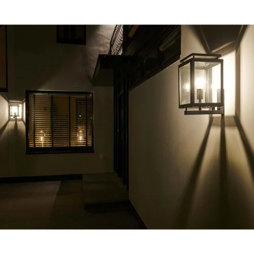 Zwarte wandlamp De Vecht met helder glas en sensor LED-lichtbron