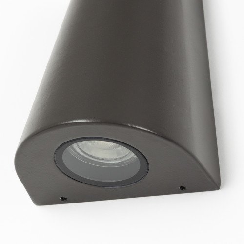 Buitenlamp Cone Downlighter Antraciet, modern vormgegeven wandspot voor buiten, geeft sfeer en is functioneel, conische buitenlamp vlak aan de wand