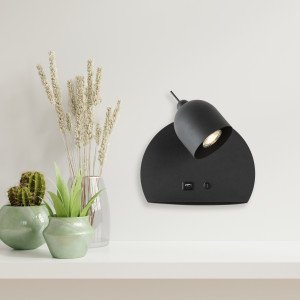 zwarte nachtlamp met gu tien fitting en usb poort voorzien van schakelaar zwarte nachtlamp met gu tien fitting en usb poort voorzien van schakelaar