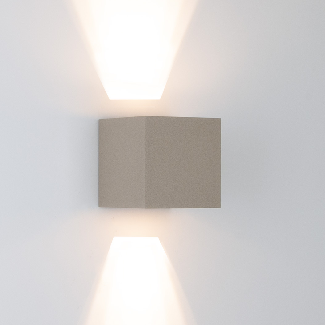 Wandlamp Shift up- en downlighter muurlamp champag...