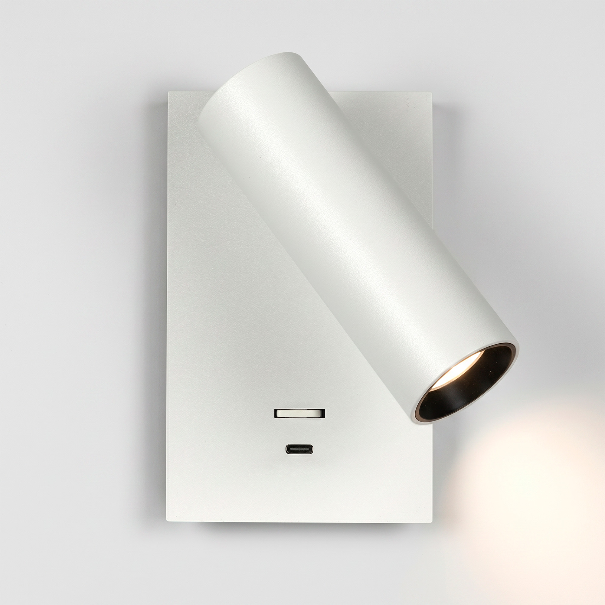 KS Verlichting Elias Bedlamp Wit Met Schakelaar En USB-C