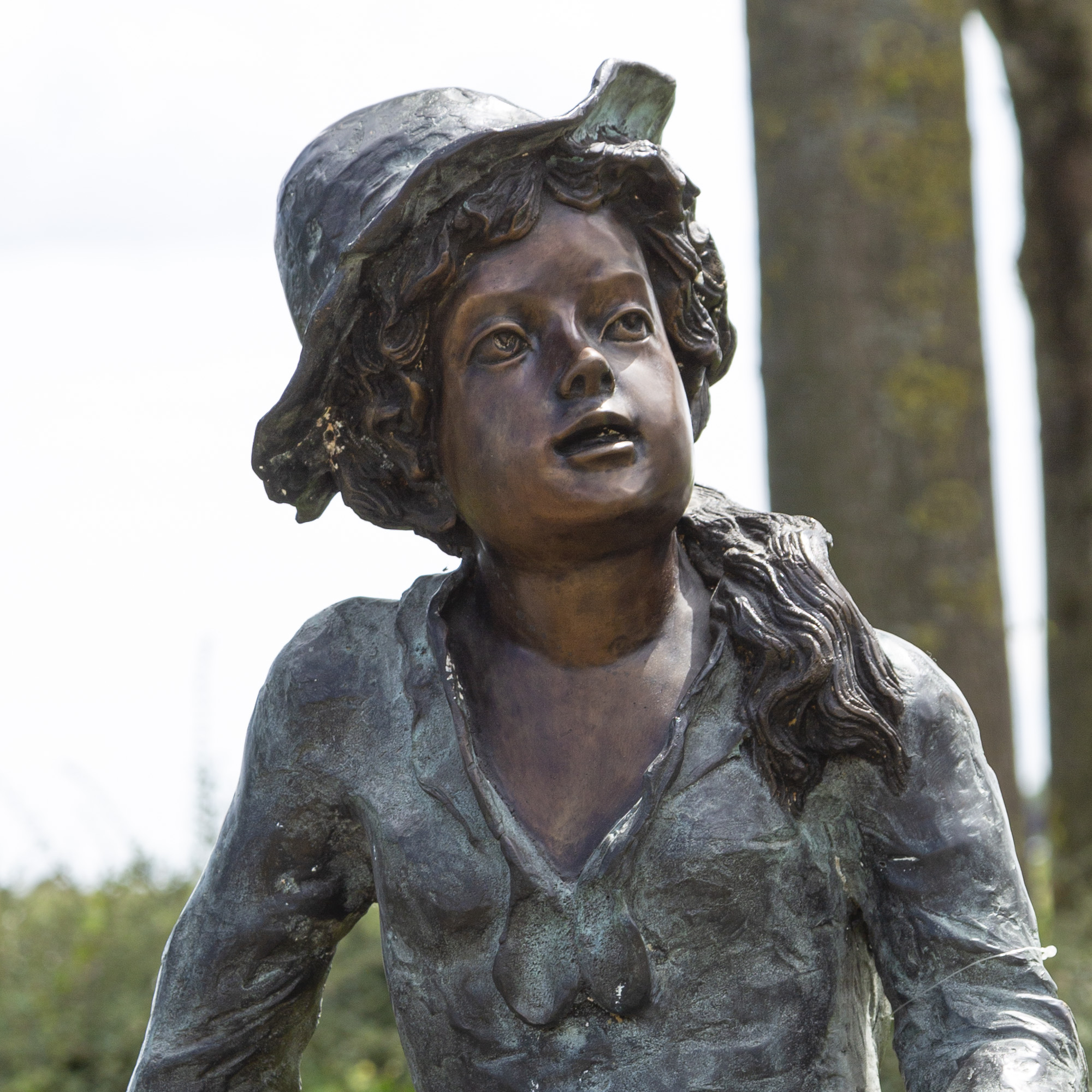Bronzen beeld "Zittend" fonteinbeeld Bronzen beeld "Zittend" fonteinbeeld